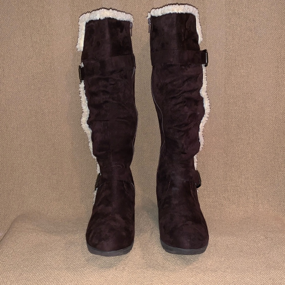 Bucco “Cath” boots, 9M, brown man made suede